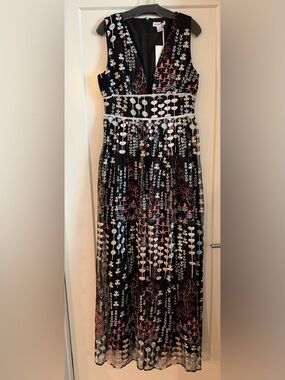 True Decadence Spring Meadow Embroidery Dress, Size M NWT